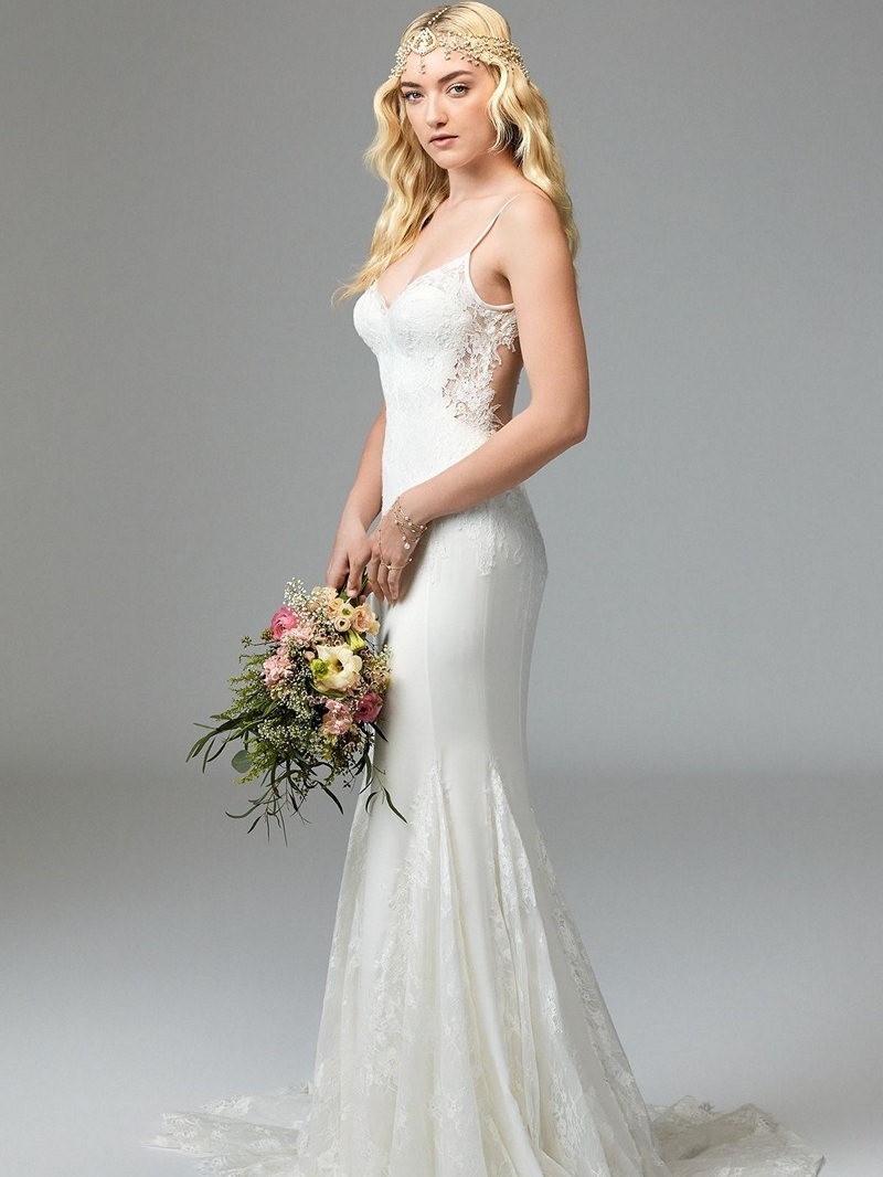 Willowy 57401 Ivory // Retail Price $1755 | Our Price $1228